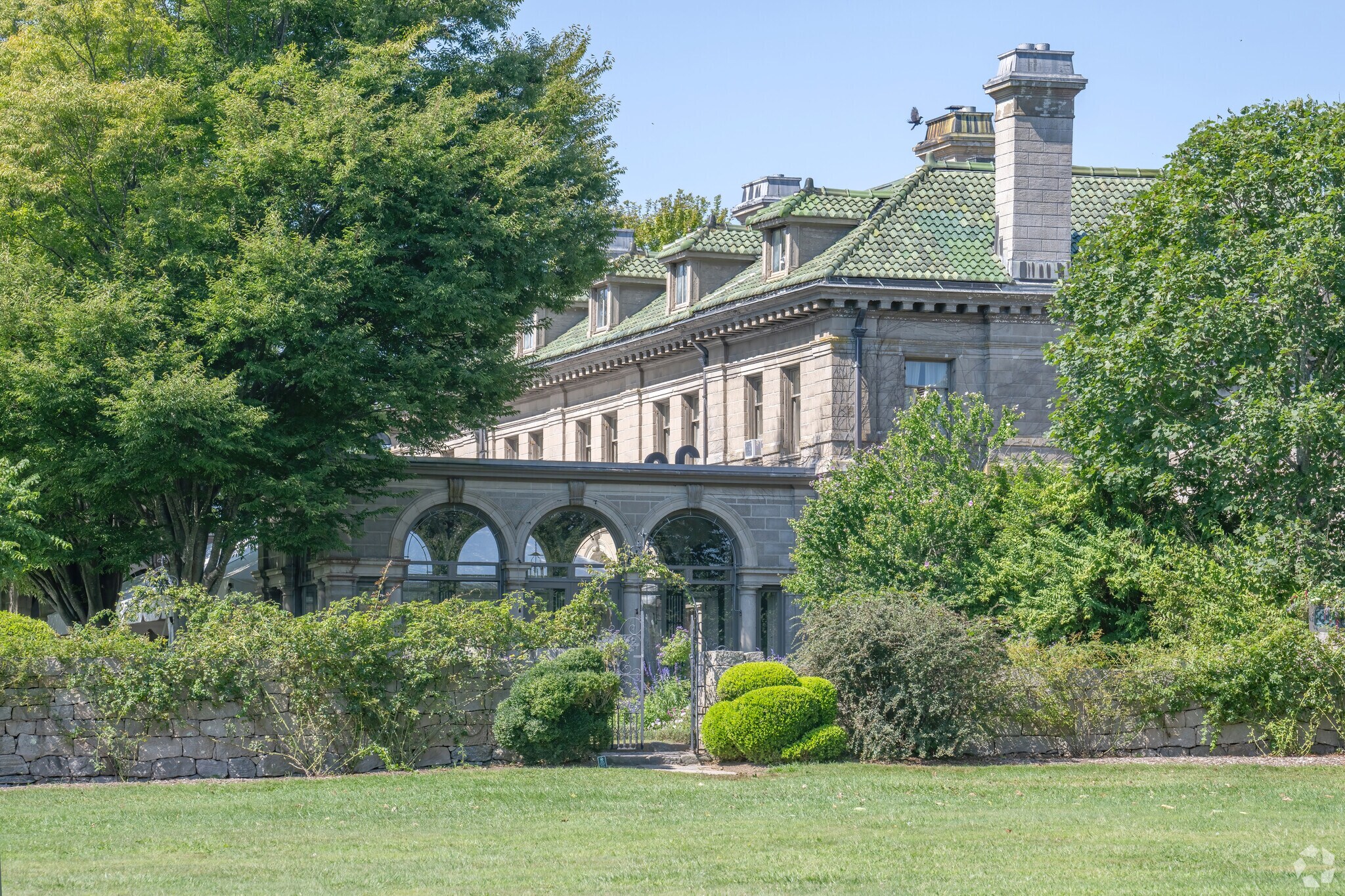 Eolia Mansion at Harkness Memorial Park is a landmark venue and quite near Ridgewood.