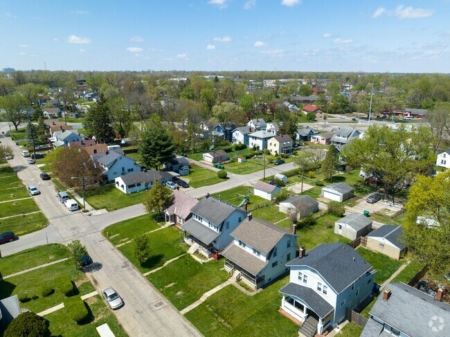 Shepard offers convenience for those who work in Columbus as well as close proximity to the airport for those that often travel.