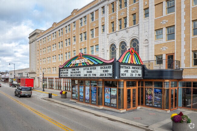 Enjoy live theatre and shows at the Genesee Theatre in Downtown Waukegan.