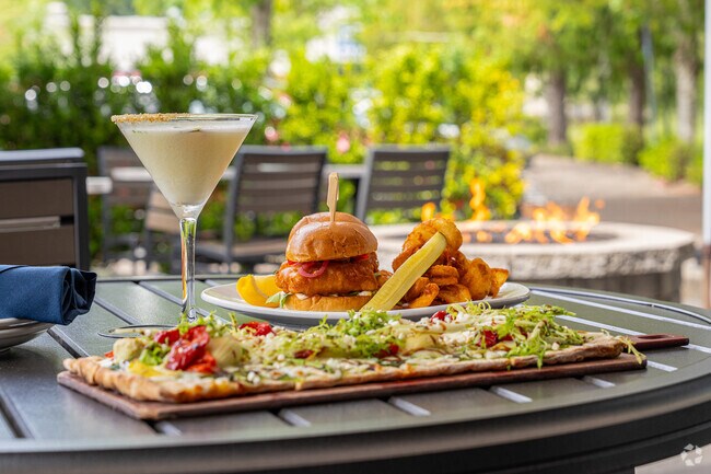 After shopping at Murrayhill, enjoy delicious northwest inspired dishes at Murrayhill Taphouse.