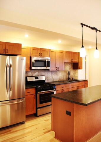 69 Spring St unit B, Burlington, VT 05401 - photo 3