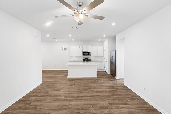 186 Weaver Ln, Bastrop, TX 78602 - photo 6