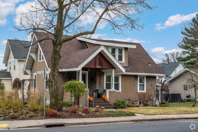 2-Story Bungalows are a popular homestyle in East Hillside.
