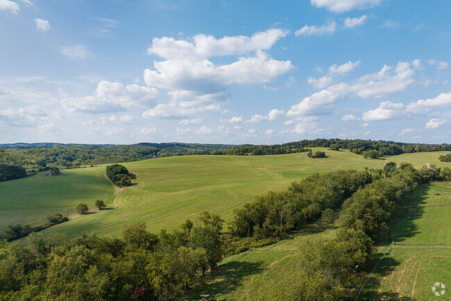 The beautiful rolling hills of Muse bring residents peace.