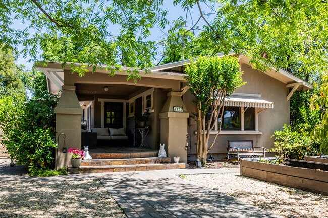 Saint Helena has numerous Bungalows hidden under trees.