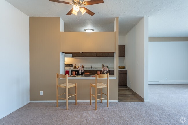 Victoria Plaza, North Olmsted, OH 44070 - photo 6