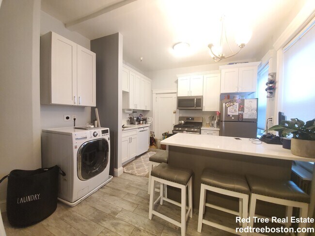 76 Strathmore Rd, Brighton, MA 02135 - photo 5