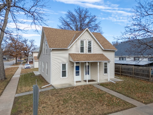 6606 Ballard Ave, Lincoln, NE 68507 - photo 2