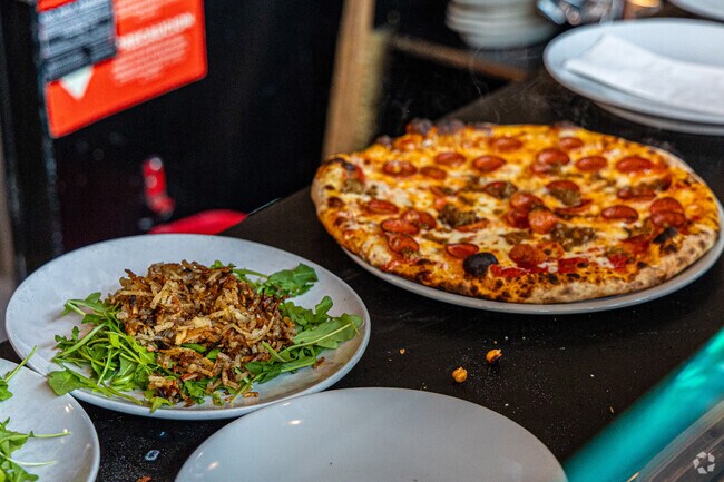 Mio is a very popular pizza joint in downtown Mercer Island.