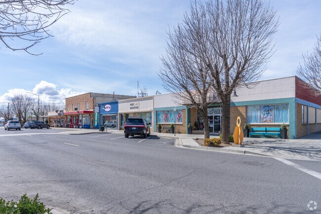 Quincy has a small downtown area with a couple local shops.