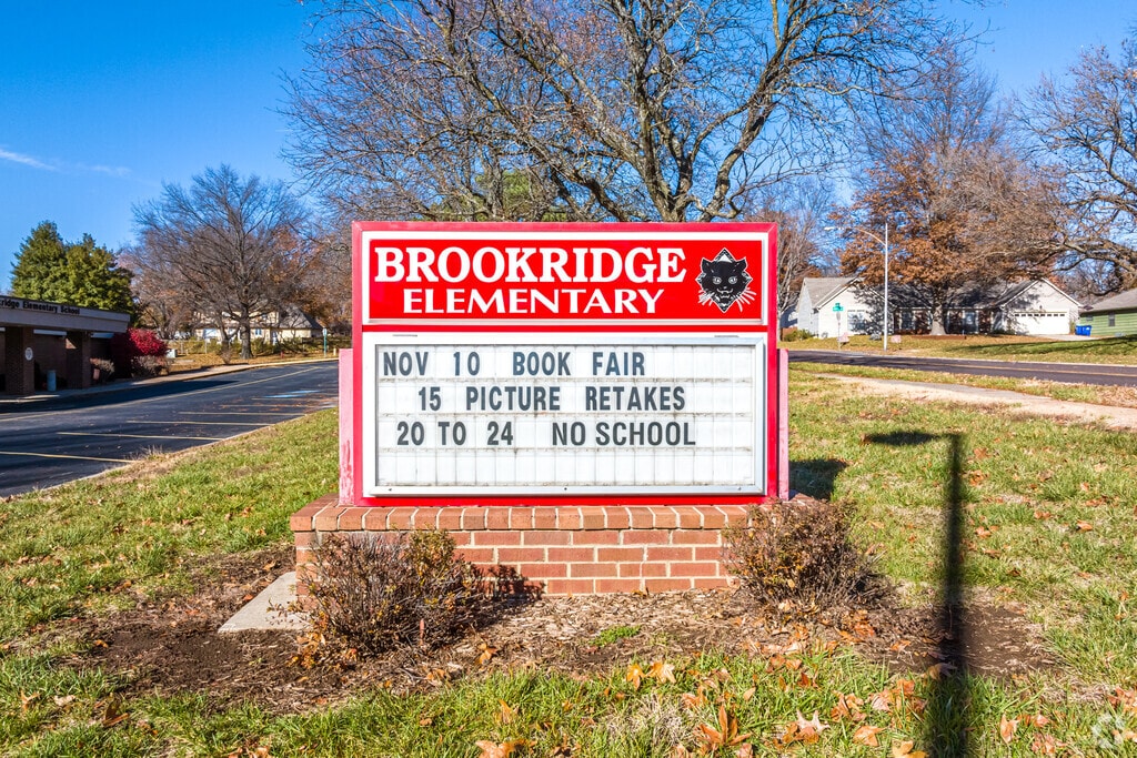 Students love Brookridge Elementary School for its small class sizes and great teachers.