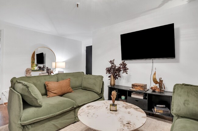 121 W Hall St unit B, Savannah, GA 31401 - photo 5