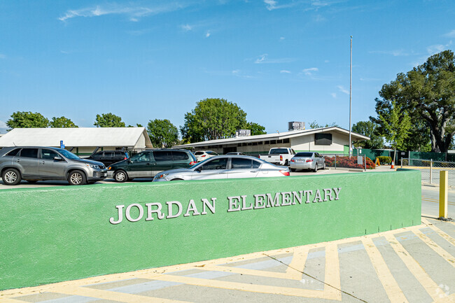 The front sign at Jordan Elementary School in Whittier.