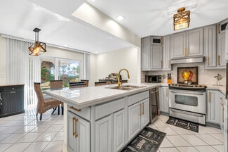 584 SE 20th Ave, Deerfield Beach, FL 33441