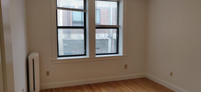 19 Peterborough St unit 9, Boston, MA 02215 - photo 6