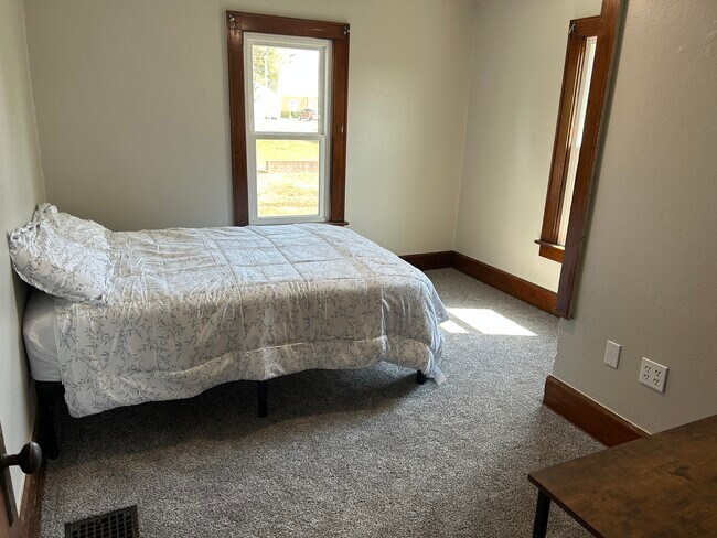 317 N High St unit 1, New Lexington, OH 43764 - photo 3
