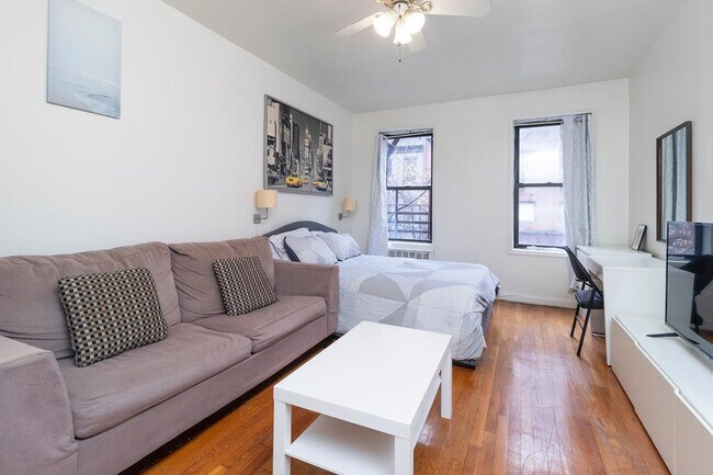1566 2nd Ave unit ID1032070P, New York, NY 10028 - photo 4