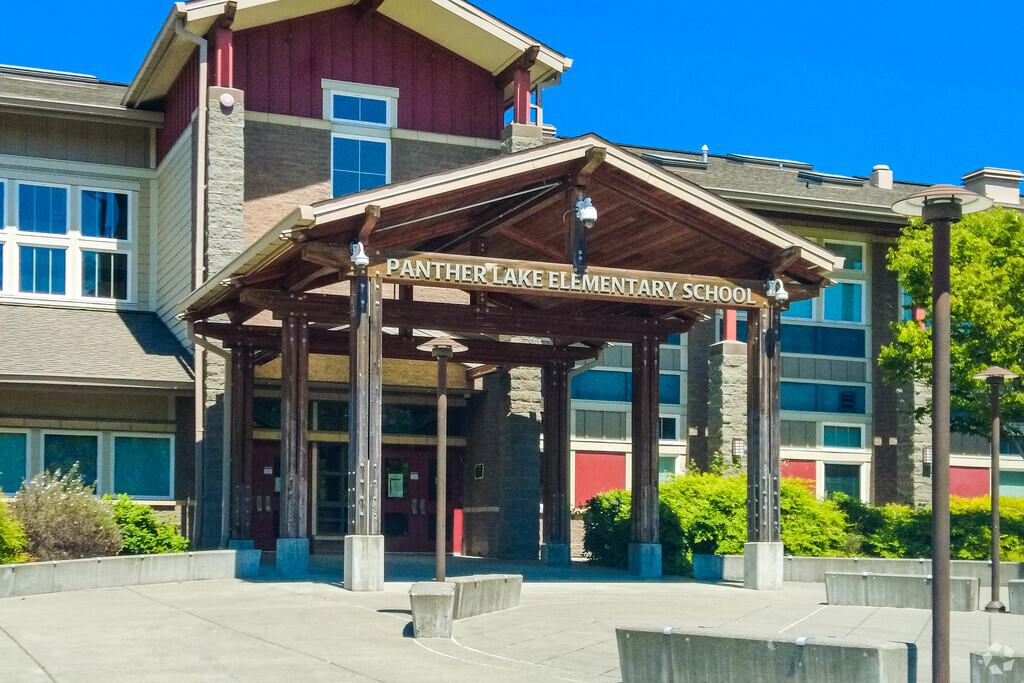The main entrance to Panther Lake Elementary School.