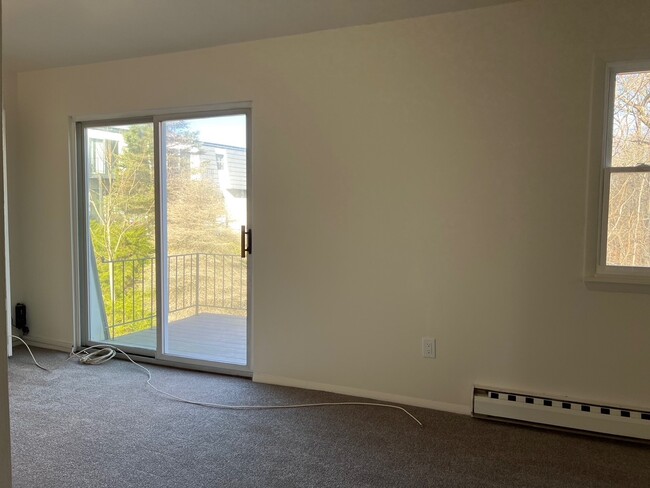 Large one bedroom with decck