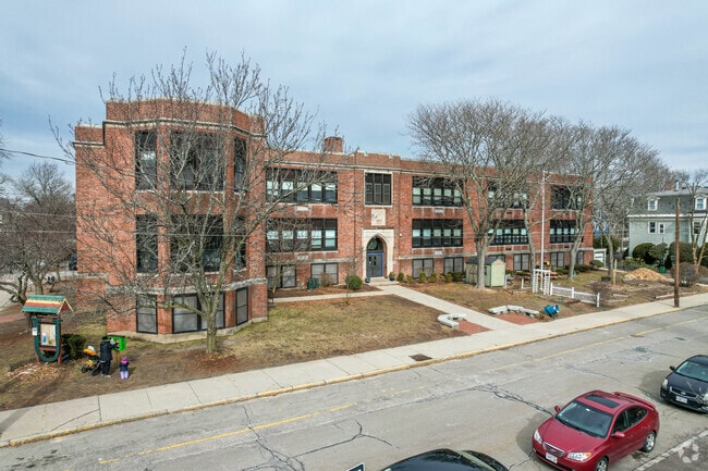 Underwood Elementary School shares playground with Farlow Park.