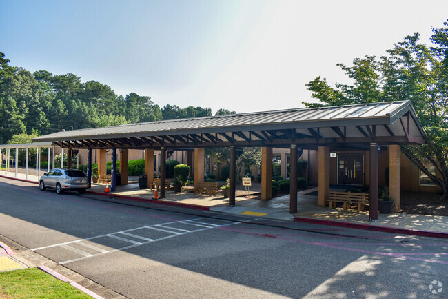 Barnwell Elementary School provides education in the neighborhood of 
Johns Creek