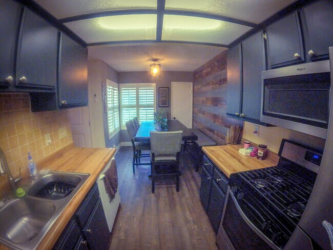 20531 S Vermont Ave unit Fully Furnished cond, Torrance, CA 90502 - photo 7