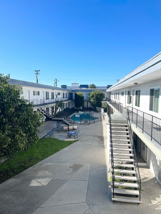 ANZA 2 (Auldin Arms), Torrance, CA 90503 - photo 2