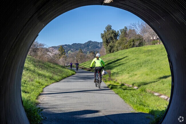 Larkey Park's trails connect Walnut Creek to the greater Contra Costa area.