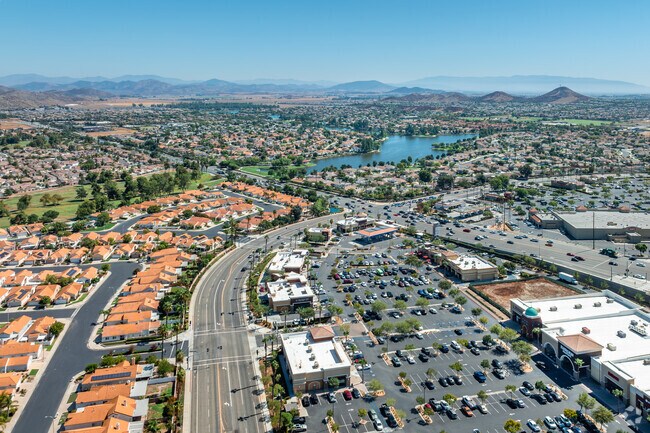 Menifee Lakes features quite residential streets with convenient access to retail shopping.