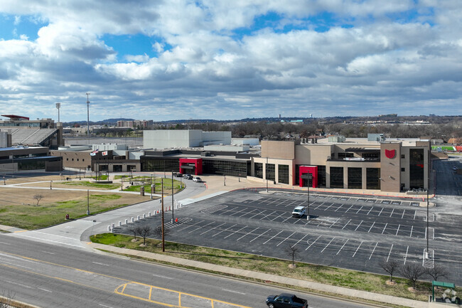 Union High School is located near 71st Street on Mingo.