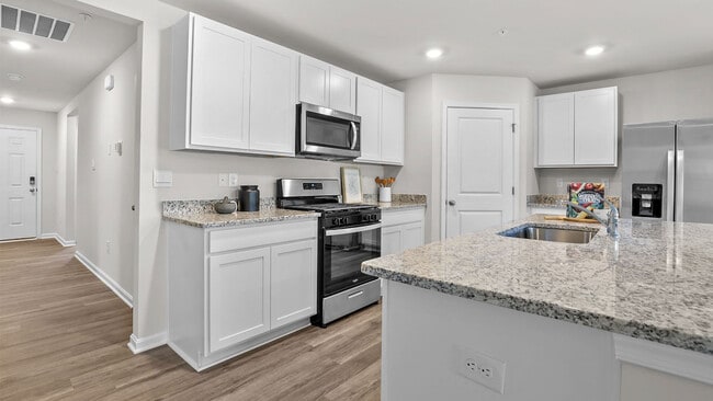 420 Atkinson St, Shenandoah Junction, WV 25442 - photo 3