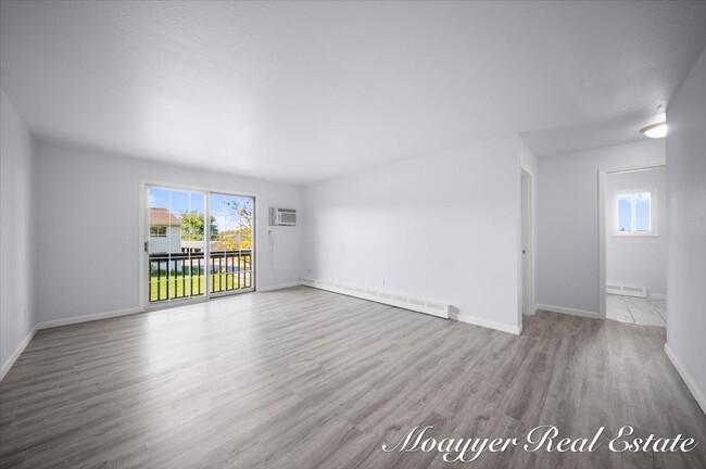 1041 Abbey Ct unit 2, Holland, MI 49423 - photo 3