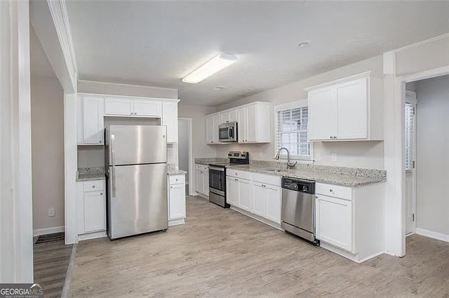 3005 Hidden Dr, Lawrenceville, GA 30044 - photo 6