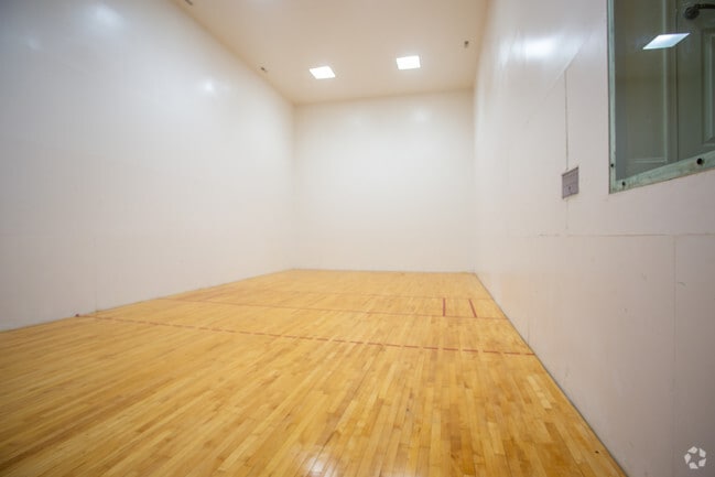 Raquetball Court