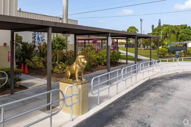 Port Salerno MURRAY MIDDLE SCHOOL- Lion Statue School mascot