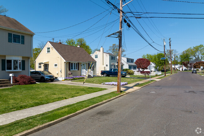 Homes in Yardville are located on quiet suburban streets