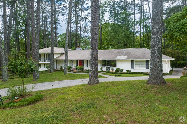Large wooded lots offer privacy and a peaceful atmosphere, and creating a retreat-like environment just minutes from Downtown Atlanta.