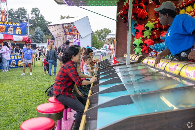 The Kiwanis carnival is held in nearby Hartsdale but attracts locals from Greenacres and beyond.