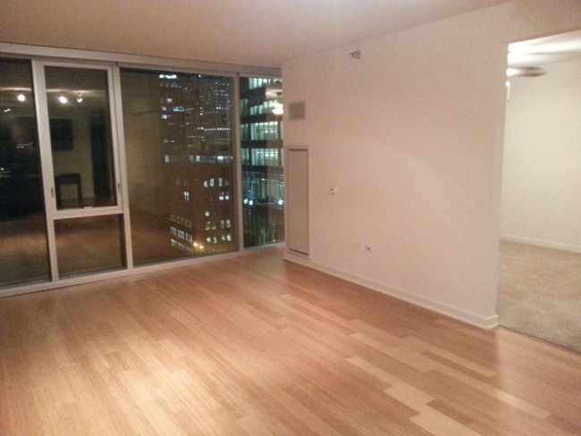 Park Alexandria Condominiums unit 23C, Chicago, IL 60661 - photo 4