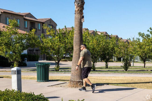 Dos Lagos Park, a recreational space near Lake Mathews, offers paved pathways.