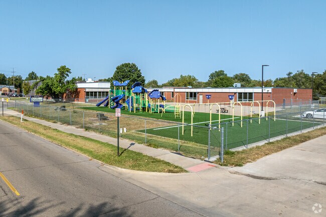 Northview Elementary School is an above average, public school located in Manhattan, Kansas.