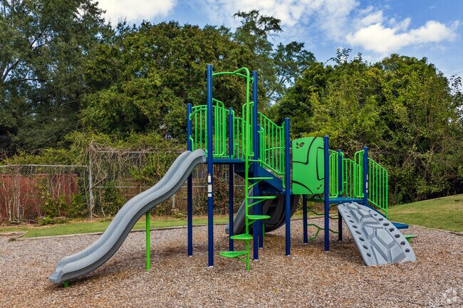 Bay Hargrove Park features a playground and picnic shelter.