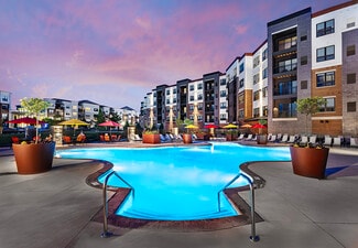 20200 Poplar Creek Pkwy, Brookfield, WI 53045