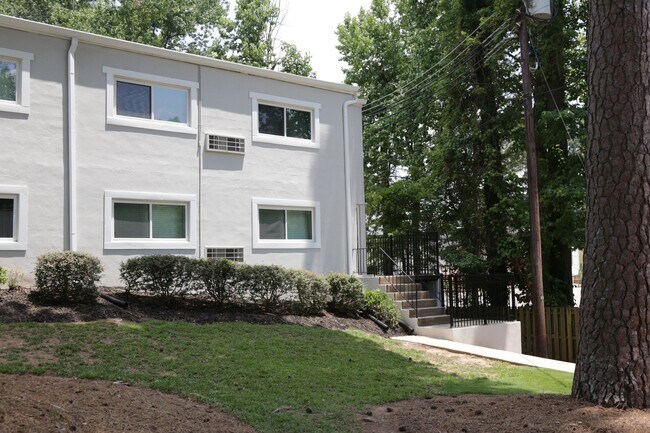 Lockheed Square Apartments, Marietta, GA 30060 - photo 4