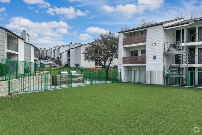 Chapman, Fort Worth, TX 76112 - photo 6