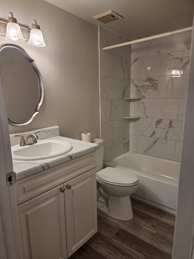 4031 Tumble Wood Trail unit 104, Tampa, FL 33613 - photo 3