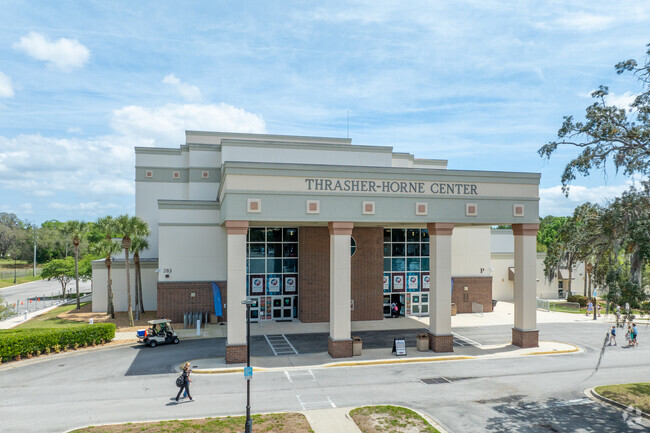 The Thrasher-Horne Center is a place for events and performing arts in Lakeside.
