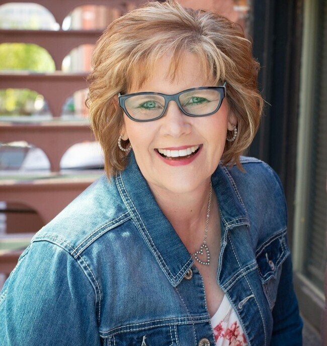 Tina Upton Real Estate Agent in Meridian, ID