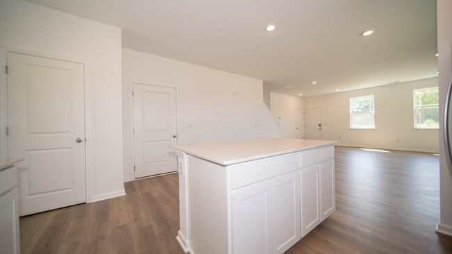 6084 Cascades Dr, Whitestown, IN 46075 - photo 5