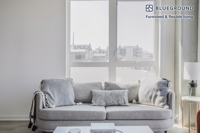 201 The Promenade N unit FL3-ID1263, Long Beach, CA 90802 - photo 2